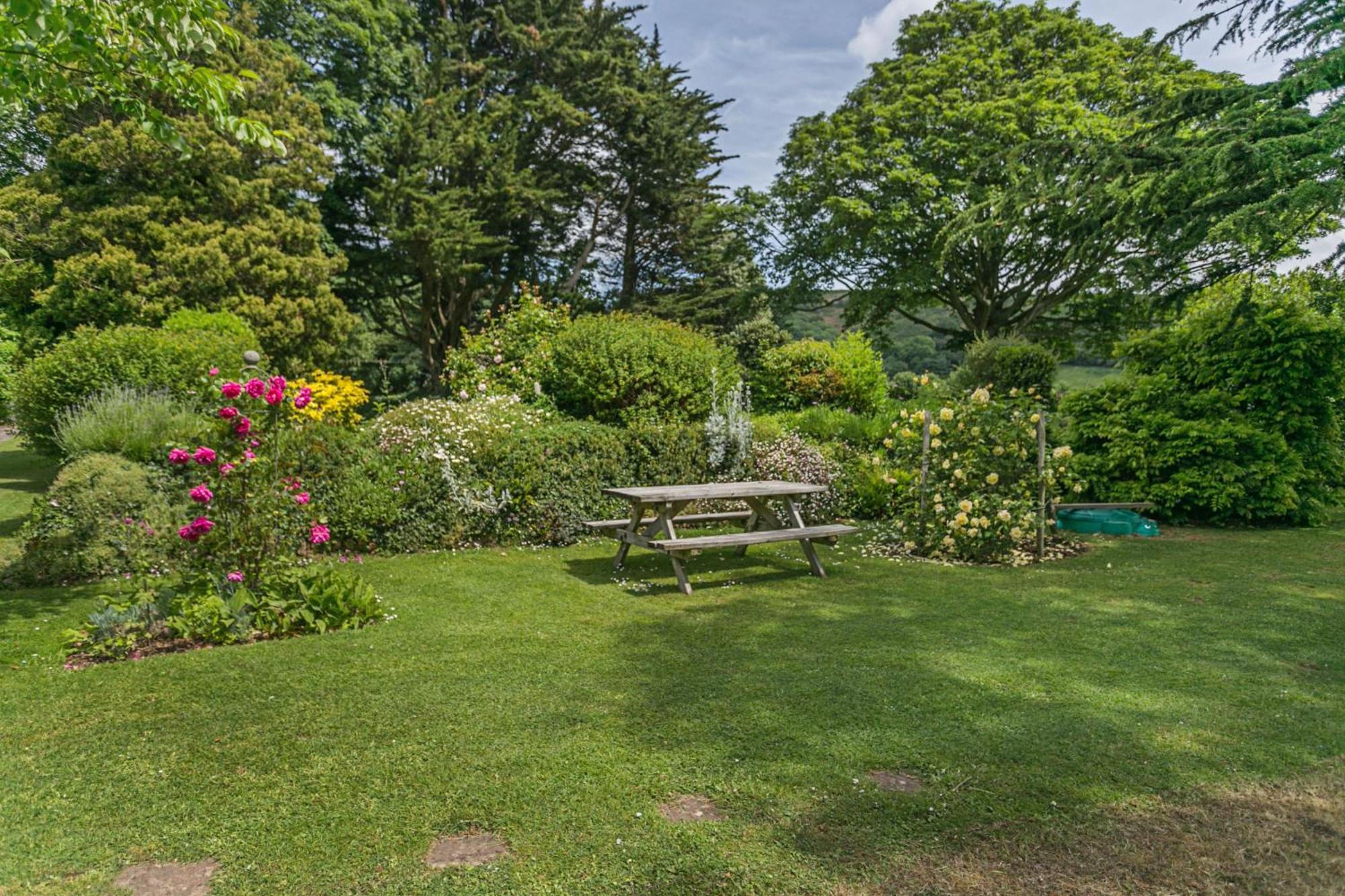 Laburnum Lodge Sleeps 6 Wheelchair Access Minehead Exterior foto